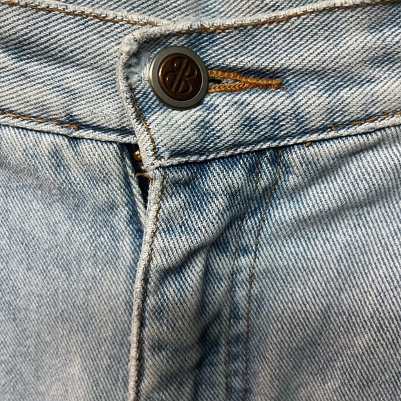 Bill Blass Light Blue Jeans. Size 14 - Picture 2 of 7